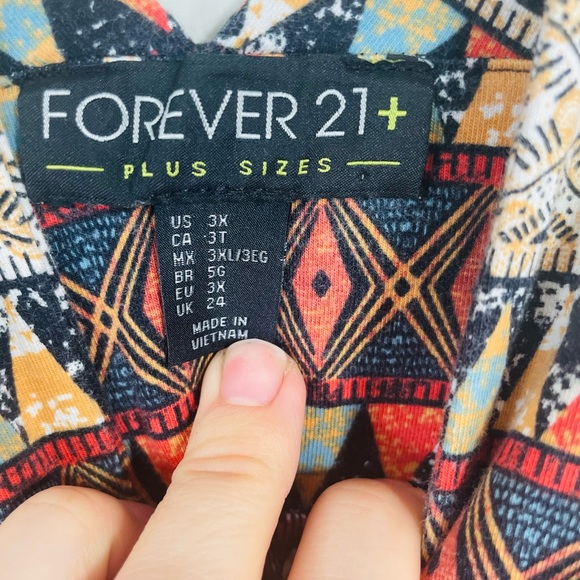 Forever 21 3X Plus Size Tribal Print Cropped Top - Picture 6 of 8